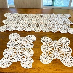 VintageCream Crochet Table Runner Set